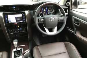 Rent a car Toyota Fortuner (18-20) - photo 7