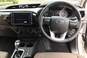 Rent a car Toyota Hilux (17-18) - photo 10