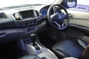 Rent a car Mitsubishi Triton (12-15) - photo 7