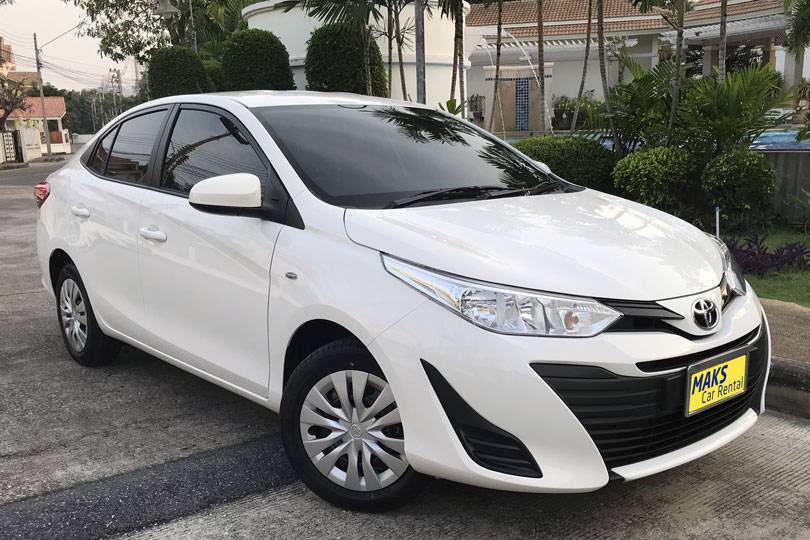 Toyota Yaris Ativ for rent