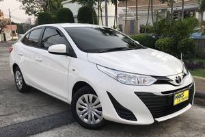 Rent a car Toyota Yaris Ativ (18-19) - photo 1