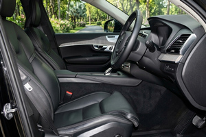 Rent a car Volvo XC90 (19-23) - photo 6
