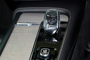Rent a car Volvo XC90 (19-23) - photo 11