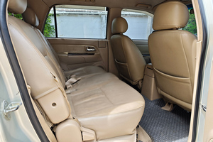 Rent a car Isuzu MU7 - photo 6